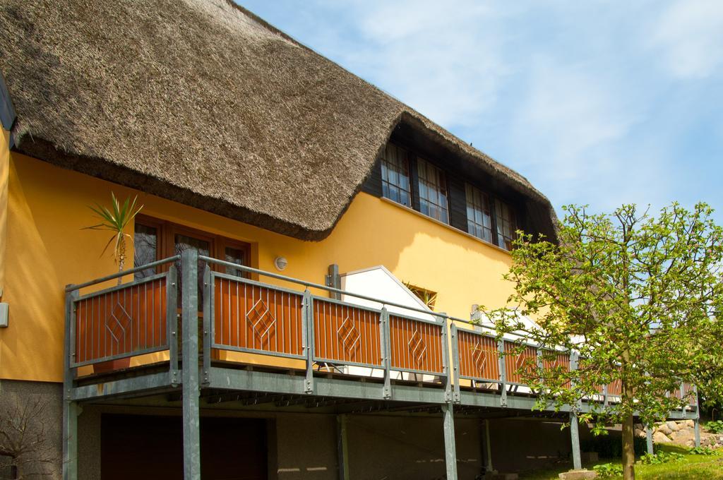 Ferien Unterm Reetdach In Gohren Hotel Goehren  Esterno foto